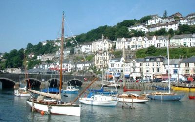 A photograph of Looe harbour and bridge.